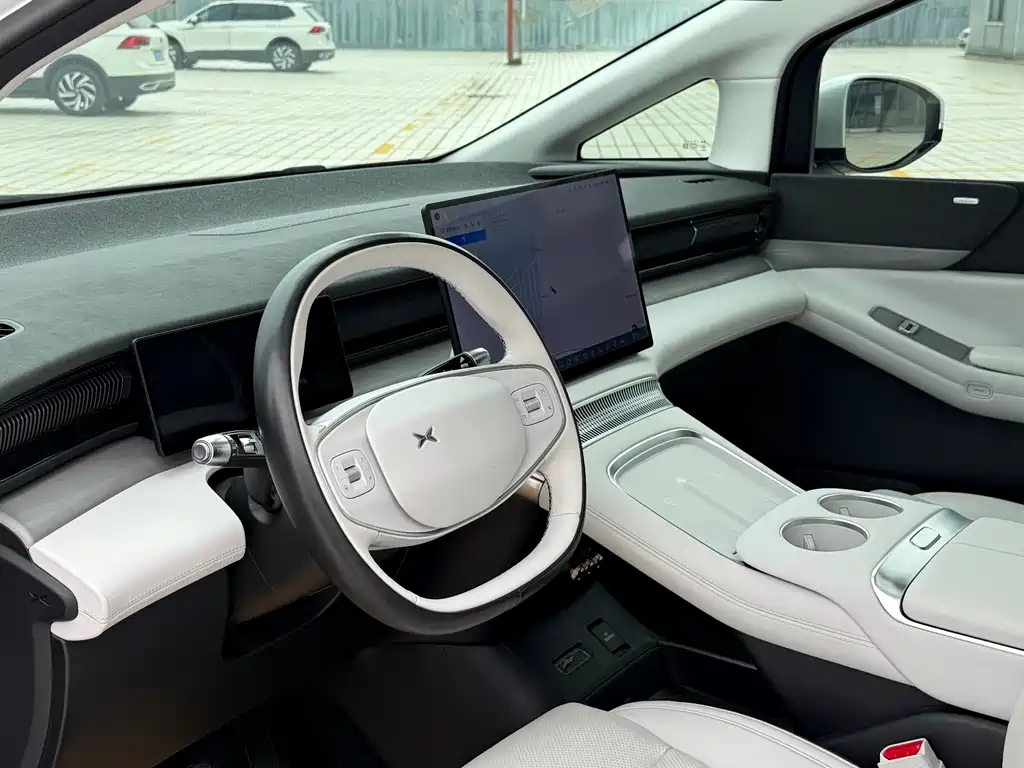 XPeng XPeng X9 2024 640 AWD Высокая производительность Макс 2024 - thumbnail 18