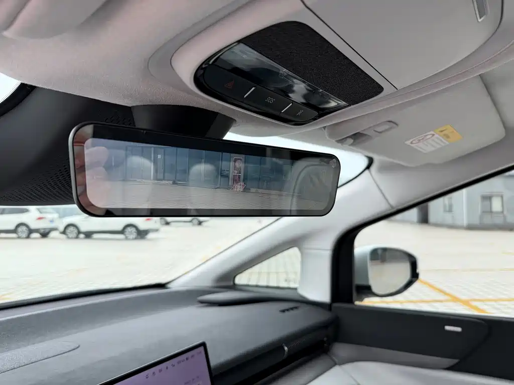 XPeng XPeng X9 2024 640 AWD Высокая производительность Макс 2024 - thumbnail 24