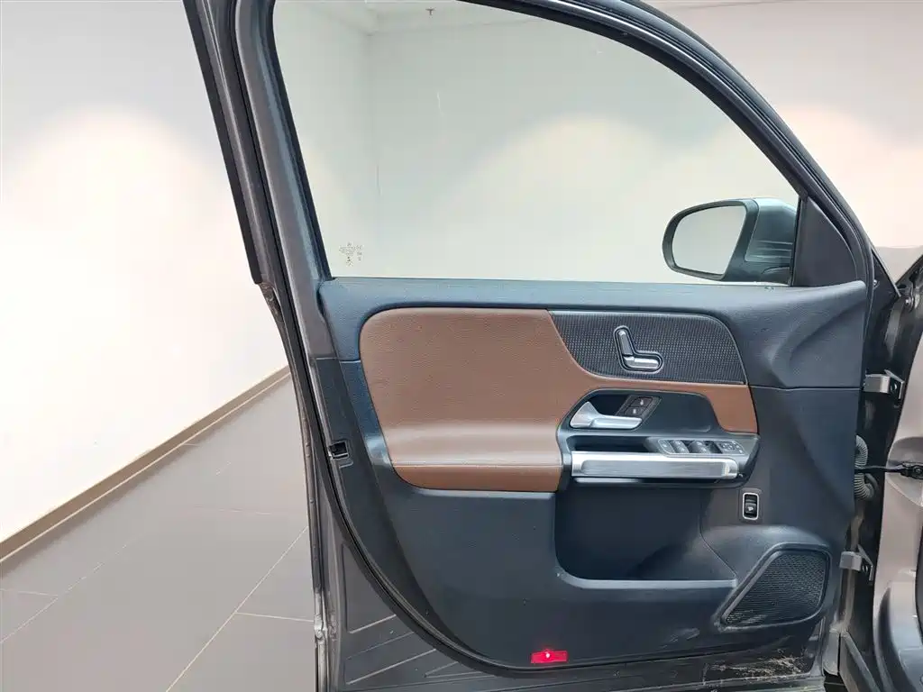 Mercedes-Benz Mercedes-Benz GLB 200 2021 - thumbnail 19