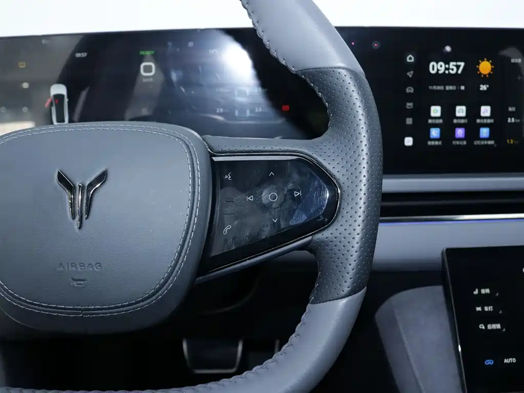 Voyah Automobile VOYAH Dreamer 2024 PHEV AWD Extended-Range Executive Edition 2024 - thumbnail 6