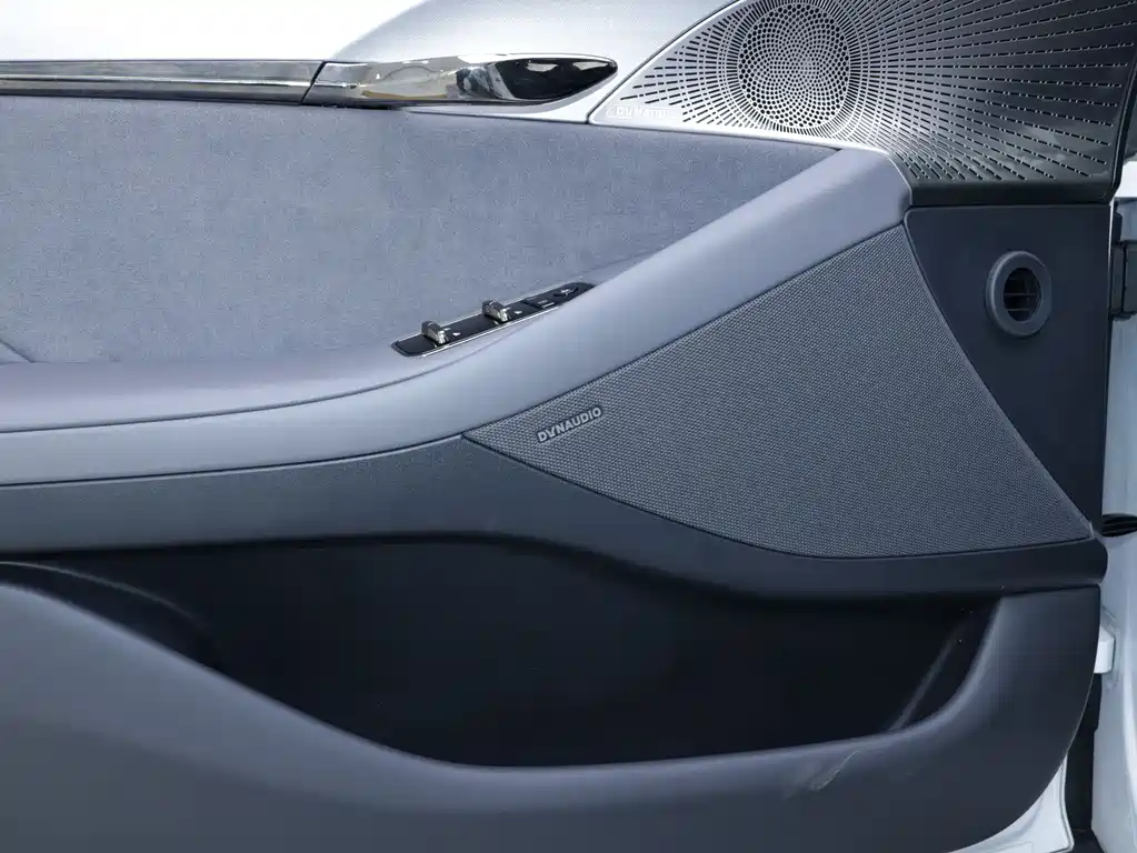 Voyah Automobile VOYAH Dreamer 2024 PHEV AWD Extended-Range Executive Edition 2024 - thumbnail 7