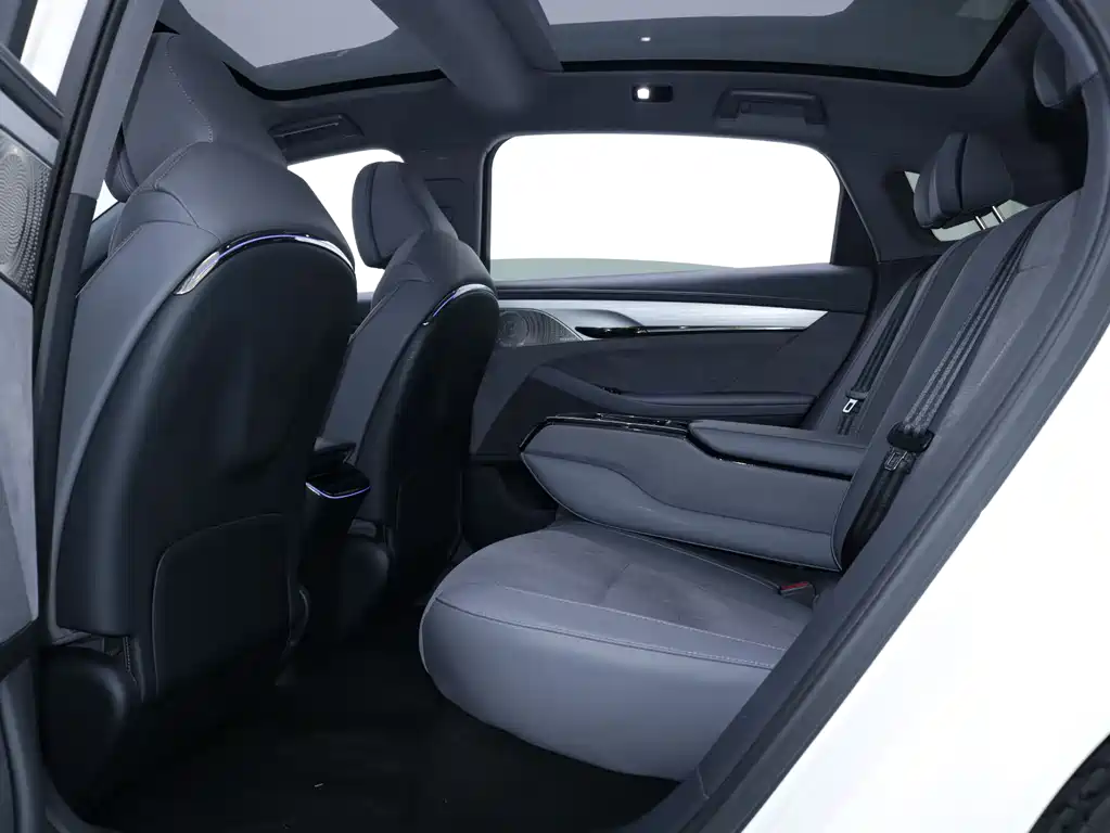 Voyah Automobile VOYAH Dreamer 2024 PHEV AWD Extended-Range Executive Edition 2024 - thumbnail 9