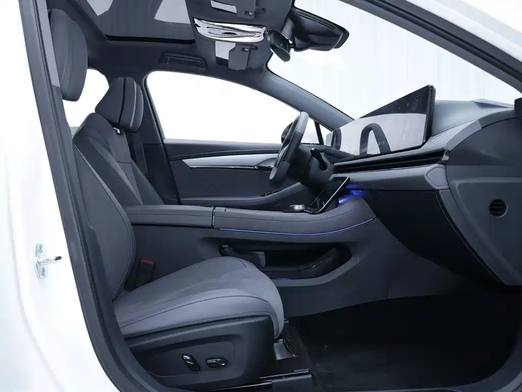 Voyah Automobile VOYAH Dreamer 2024 PHEV AWD Extended-Range Executive Edition 2024 - thumbnail 10