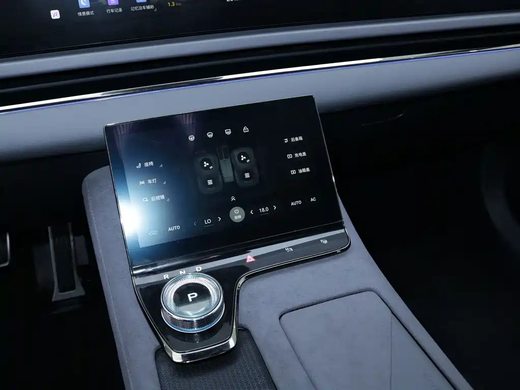Voyah Automobile VOYAH Dreamer 2024 PHEV AWD Extended-Range Executive Edition 2024 - thumbnail 16