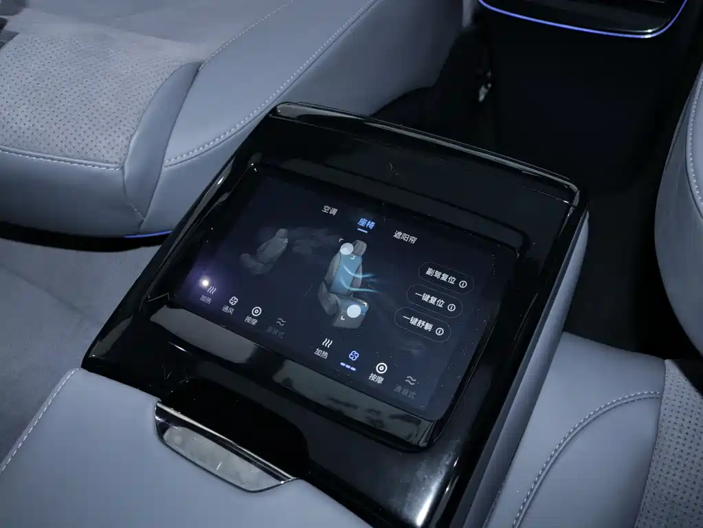 Voyah Automobile VOYAH Dreamer 2024 PHEV AWD Extended-Range Executive Edition 2024 - thumbnail 21