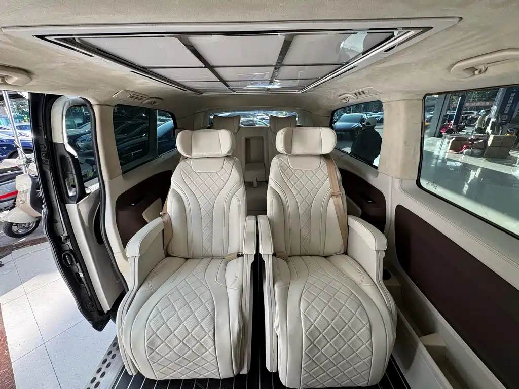Mercedes-Benz Mercedes-Benz Vito 2.0T Elite Edition 7-seater (China VI) 2018 - thumbnail 16