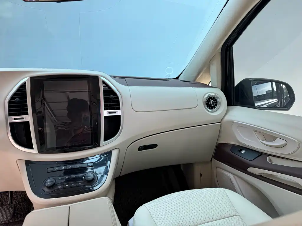 Mercedes-Benz Mercedes-Benz Vito 2.0T Elite Edition 7-seater (China VI) 2018 - thumbnail 20