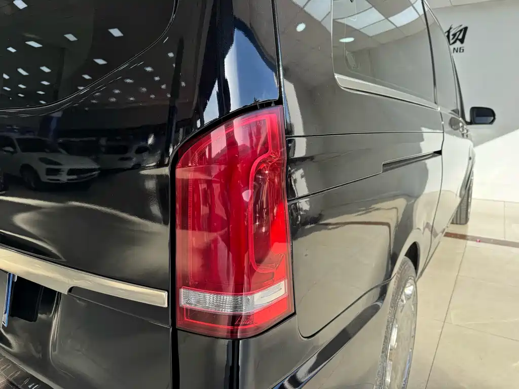Mercedes-Benz Mercedes-Benz Vito 2.0T Elite Edition 7-seater (China VI) 2018 - thumbnail 23