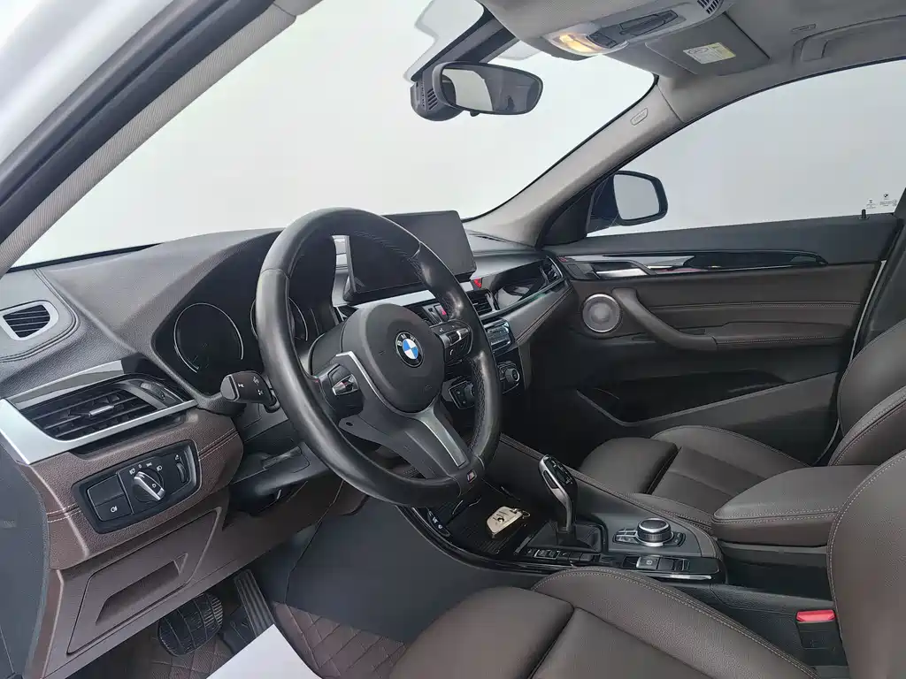 BMW BMW X2 sDrive25i M Sport Package (2022) 2023 - thumbnail 5