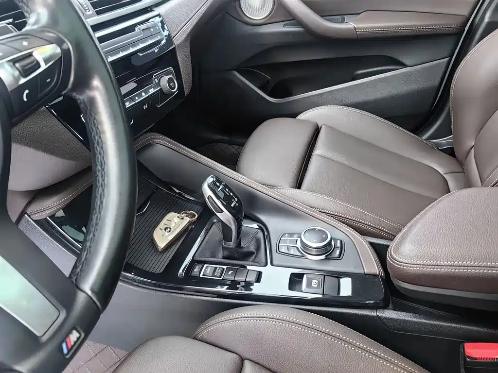 BMW BMW X2 sDrive25i M Sport Package (2022) 2023 - thumbnail 6