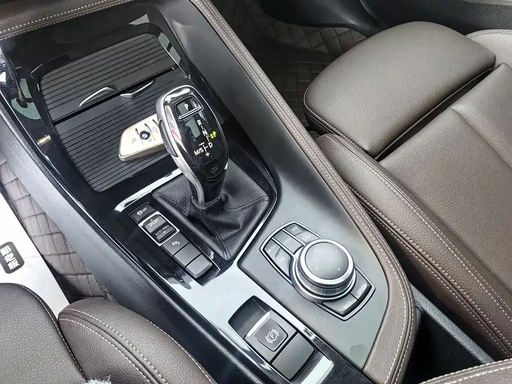 BMW BMW X2 sDrive25i M Sport Package (2022) 2023 - thumbnail 17