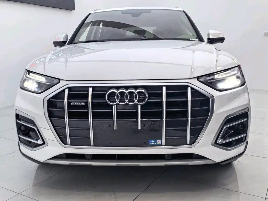 Audi Audi Q5L 40 TFSI Premium Elegant Edition 2022 - thumbnail 2