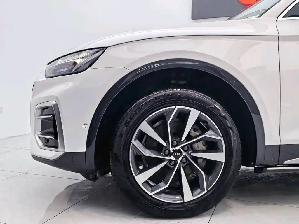 Audi Audi Q5L 40 TFSI Premium Elegant Edition 2022 - thumbnail 3