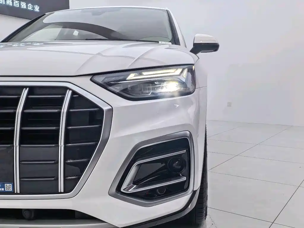 Audi Audi Q5L 40 TFSI Premium Elegant Edition 2022 - thumbnail 5