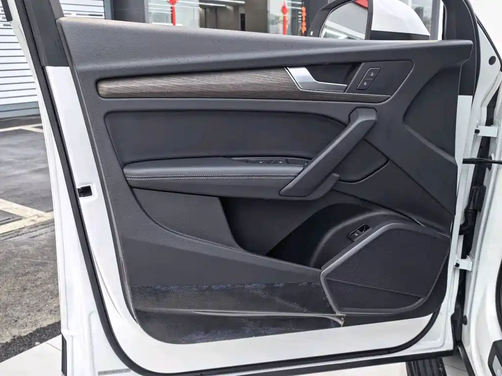 Audi Audi Q5L 40 TFSI Premium Elegant Edition 2022 - thumbnail 9