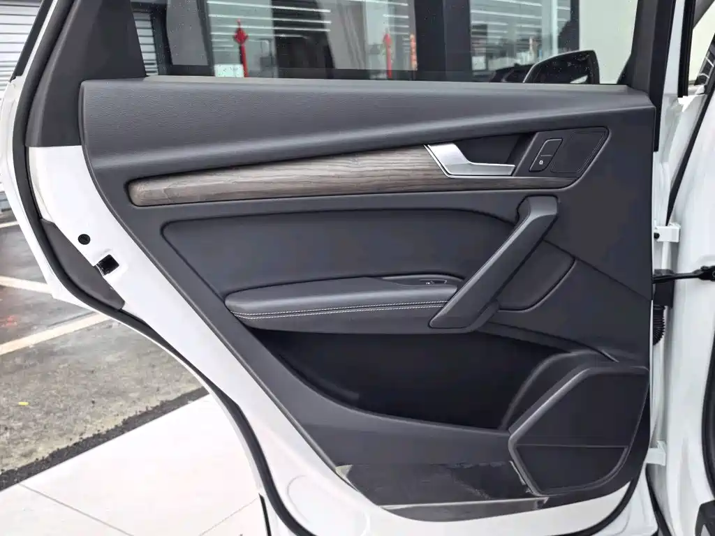 Audi Audi Q5L 40 TFSI Premium Elegant Edition 2022 - thumbnail 14