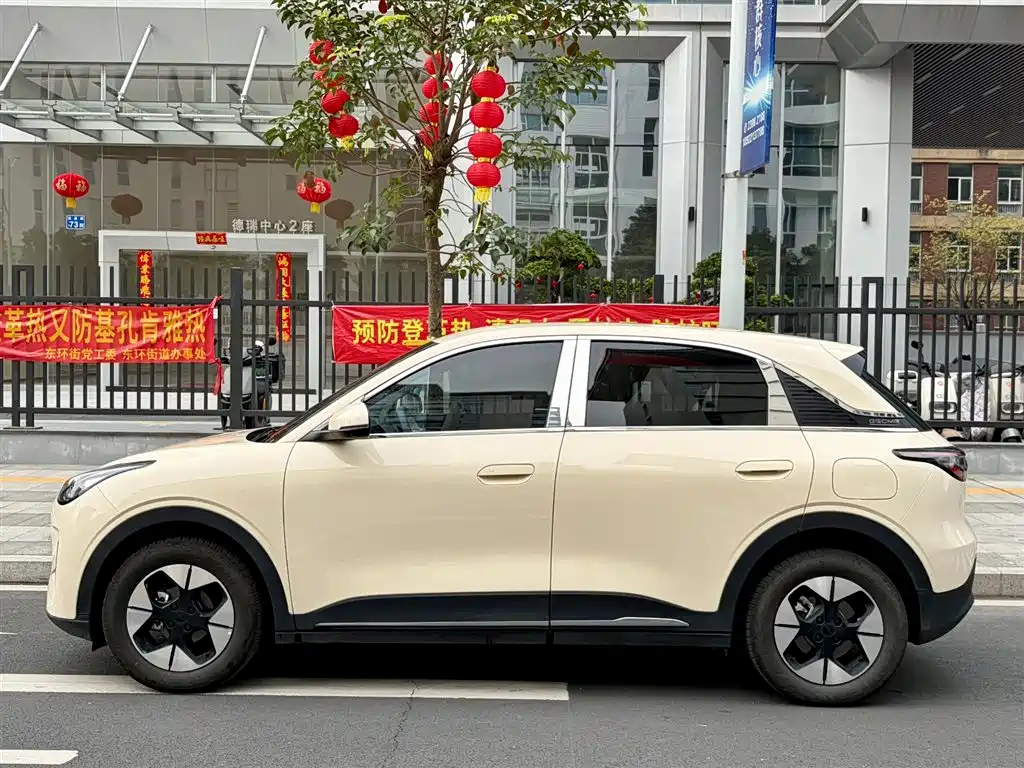 Geely Galaxy Geely Galaxy L6 UP 410km Explorer Edition 2025 - thumbnail 3
