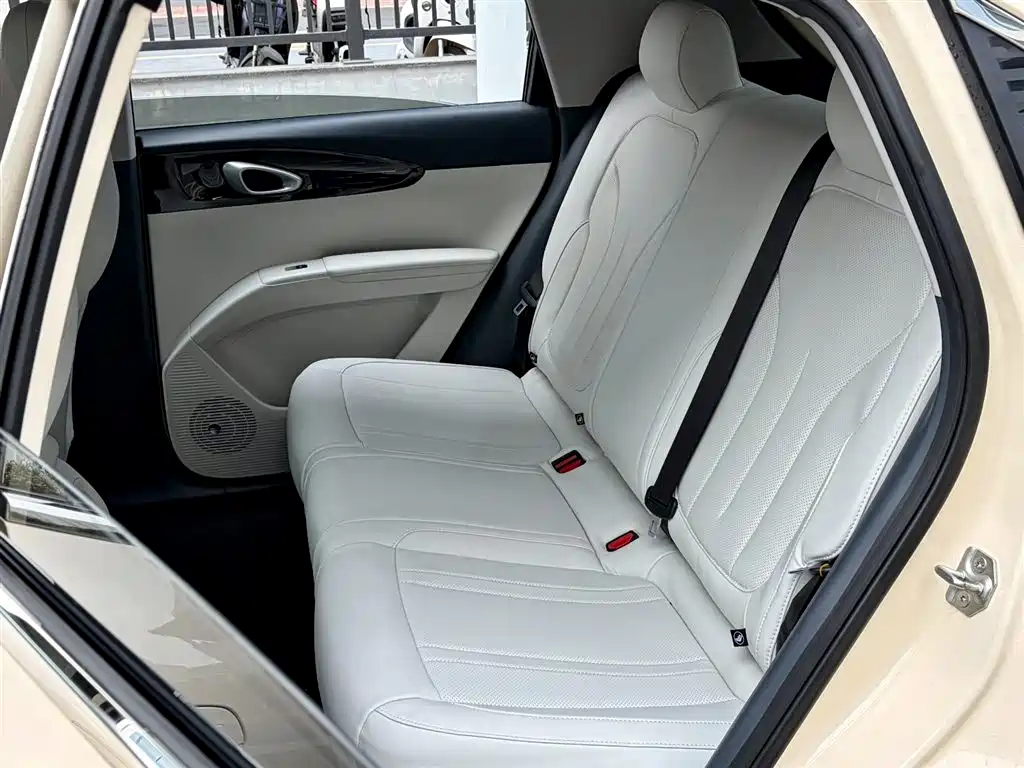 Geely Galaxy Geely Galaxy L6 UP 410km Explorer Edition 2025 - thumbnail 12
