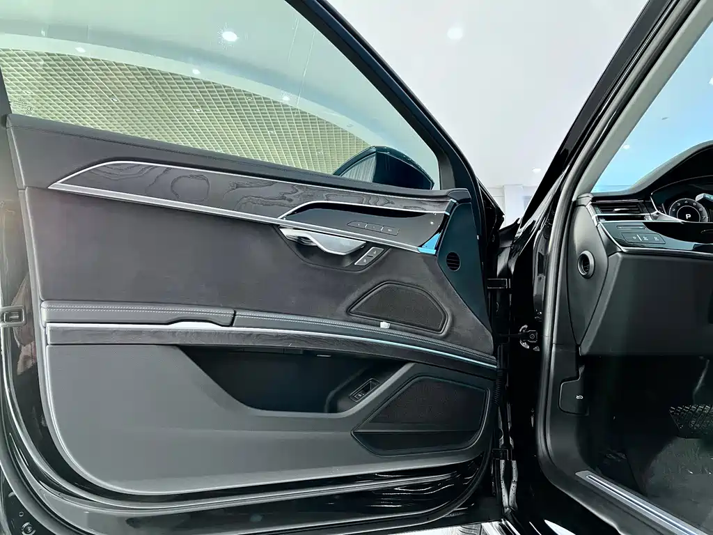 Audi Audi A8L 50 TFSI quattro Premium Edition 2025 - thumbnail 22