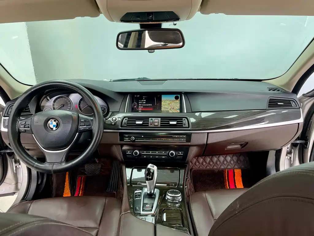 BMW BMW 5 Series 525Li Luxury Design Package (2014) 2015 - thumbnail 17
