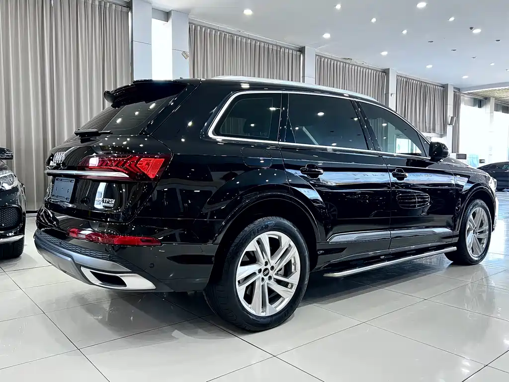 Audi Audi Q7 45 TFSI quattro S line 2023 - thumbnail 4