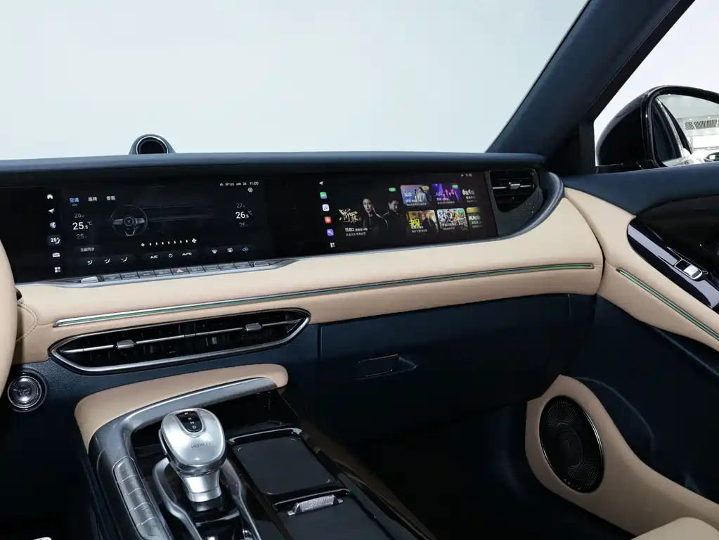 Lantu Automobile Lantu FREE 2022 Model AWD Ultra-Long Range Pure Electric Version 2024 - thumbnail 23