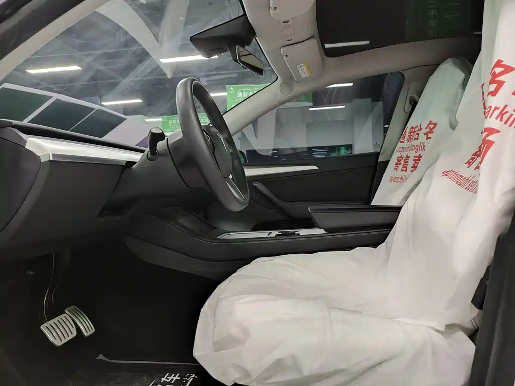 Tesla Model Y 2021 Performance AWD 2022 - thumbnail 4