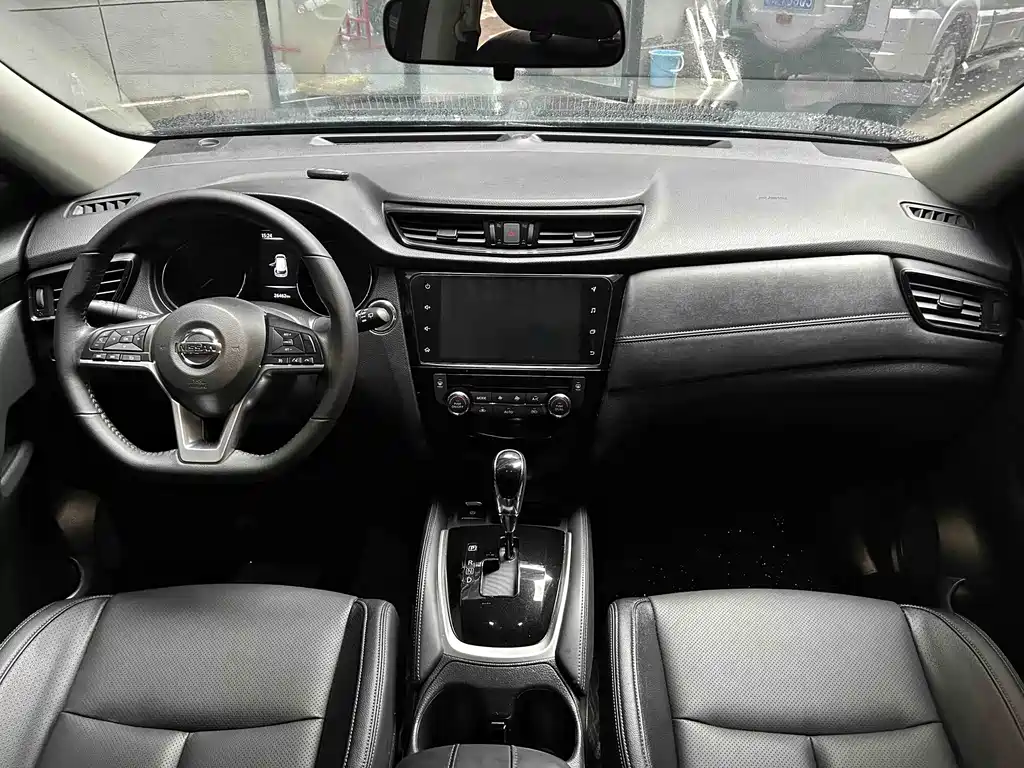 Nissan Nissan X-Trail 2023 Classic 2.0L 2WD SmartLink Comfort Edition 2023 - thumbnail 11