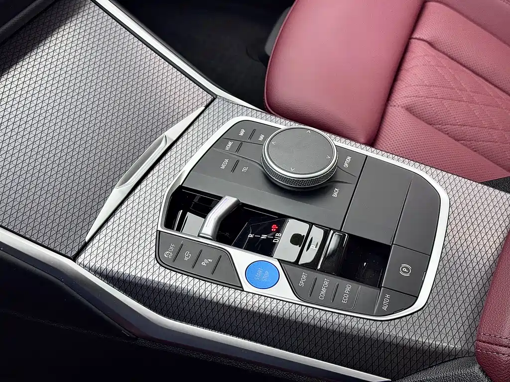 BMW BMW i3 2025 eDrive 40 L Night Sport Package 2024 - thumbnail 17