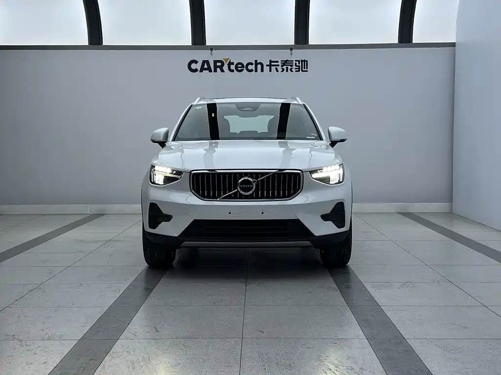 Volvo Volvo XC40 2024 B3 Core Luxury 2026 - thumbnail 3