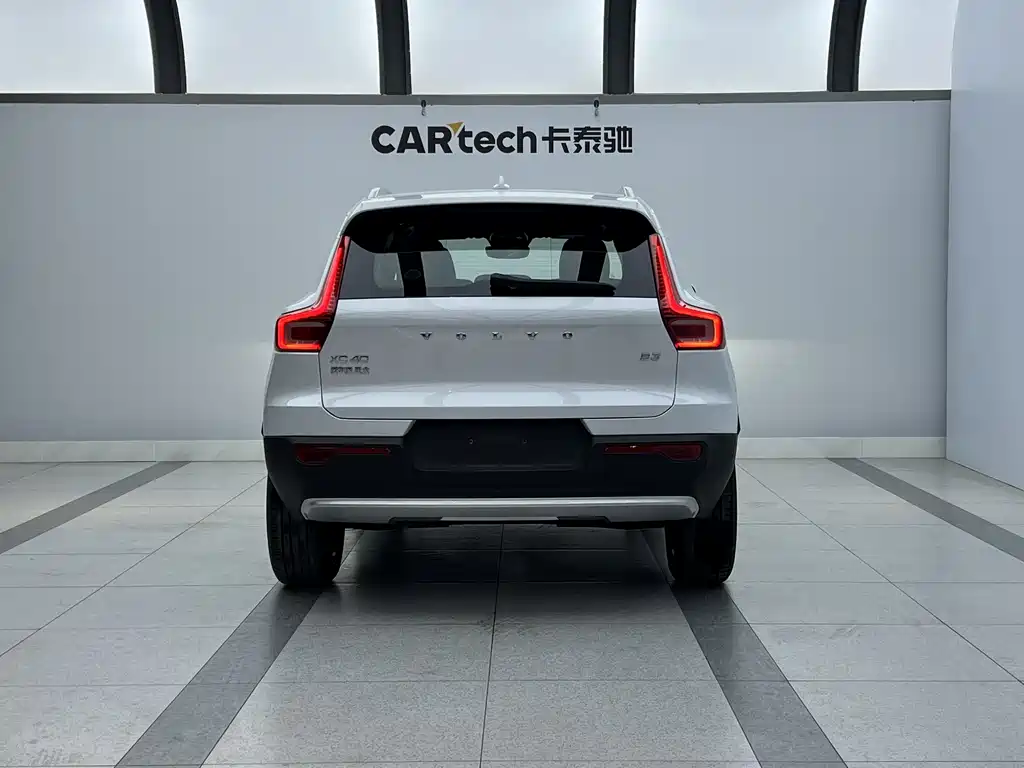 Volvo Volvo XC40 2024 B3 Core Luxury 2026 - thumbnail 4