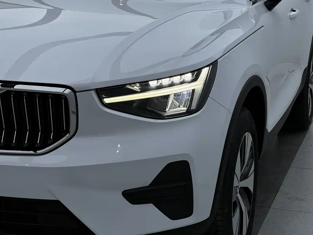 Volvo Volvo XC40 2024 B3 Core Luxury 2026 - thumbnail 5