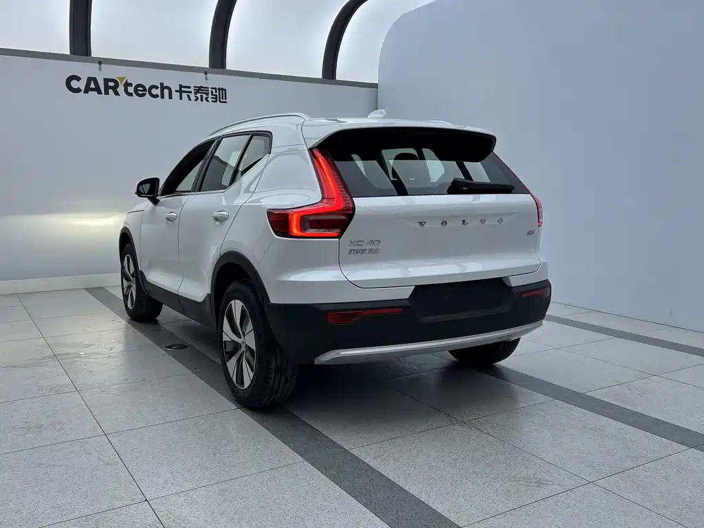 Volvo Volvo XC40 2024 B3 Core Luxury 2026 - thumbnail 6