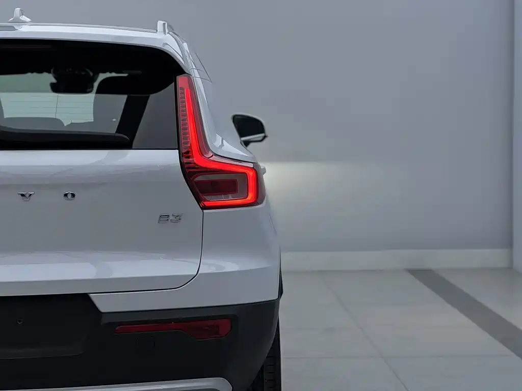 Volvo Volvo XC40 2024 B3 Core Luxury 2026 - thumbnail 7
