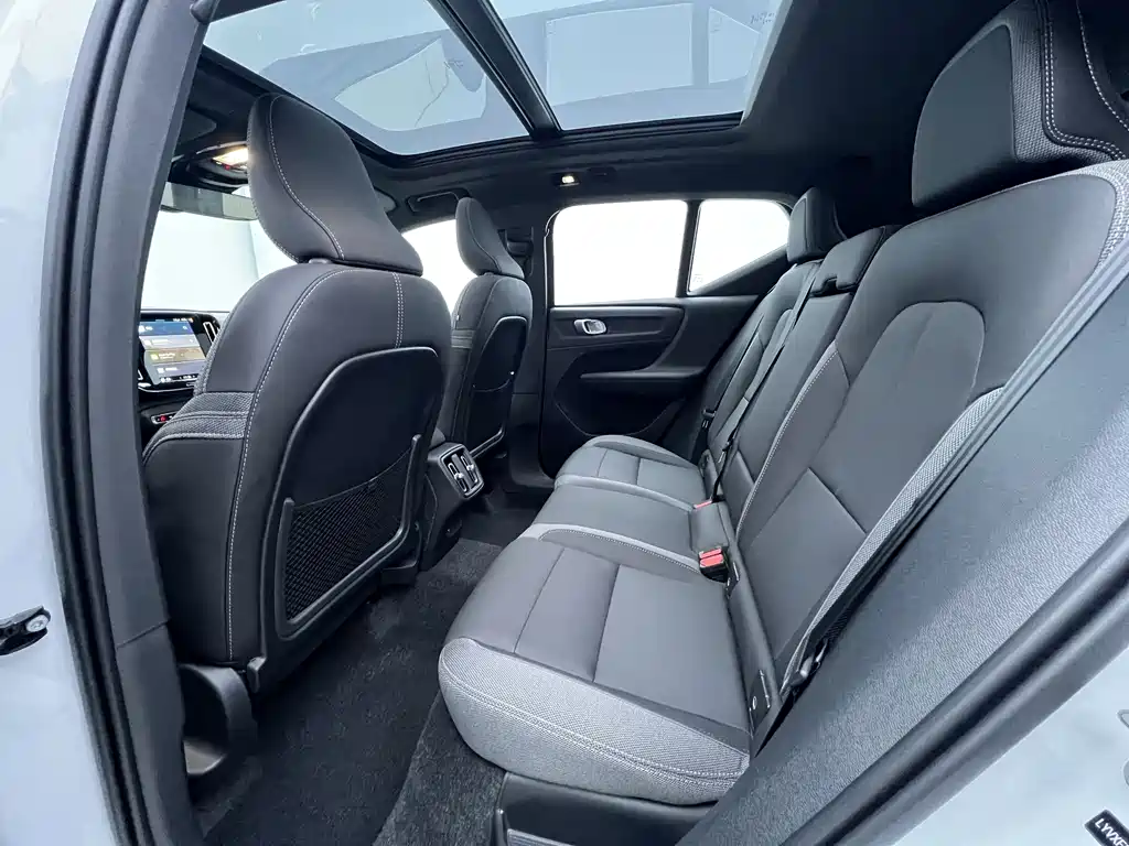 Volvo Volvo XC40 2024 B3 Core Luxury 2026 - thumbnail 14