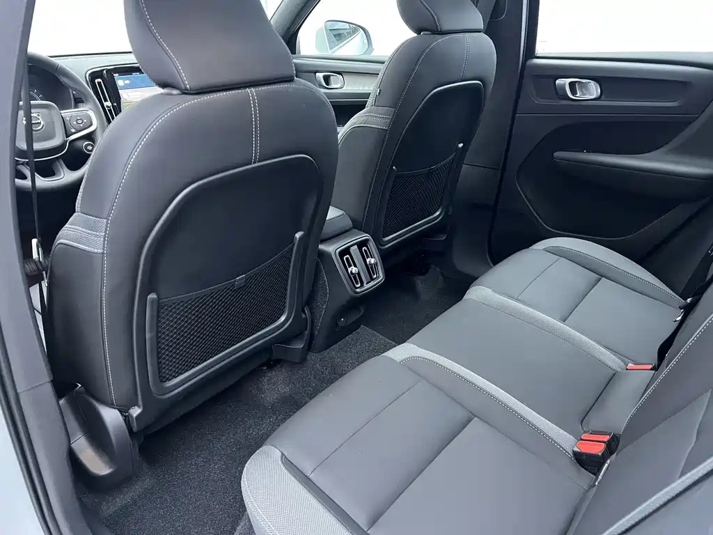 Volvo Volvo XC40 2024 B3 Core Luxury 2026 - thumbnail 15