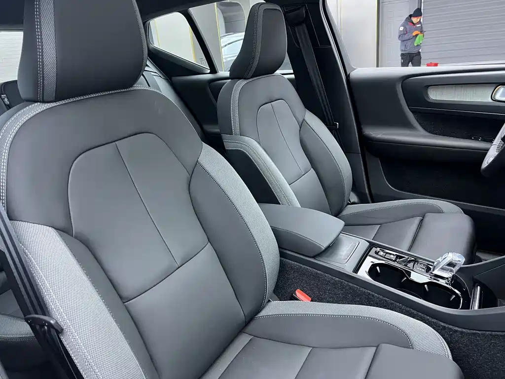 Volvo Volvo XC40 2024 B3 Core Luxury 2026 - thumbnail 23