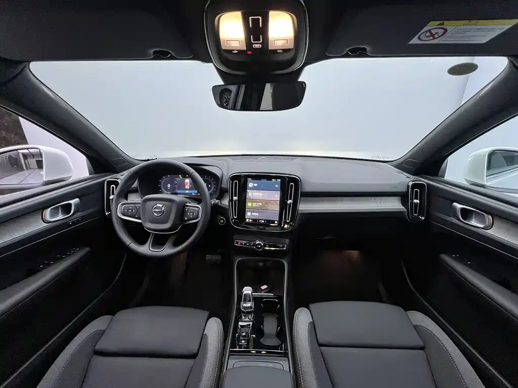 Volvo Volvo XC40 2024 B3 Core Luxury 2026 - thumbnail 25