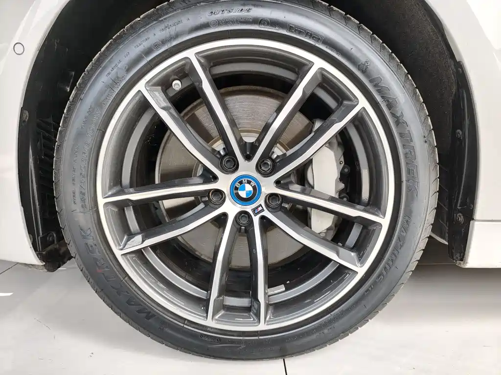 BMW BMW 5 Series Hybrid 2022 Model Year Facelift 535Le M Sport Package 2022 - thumbnail 14