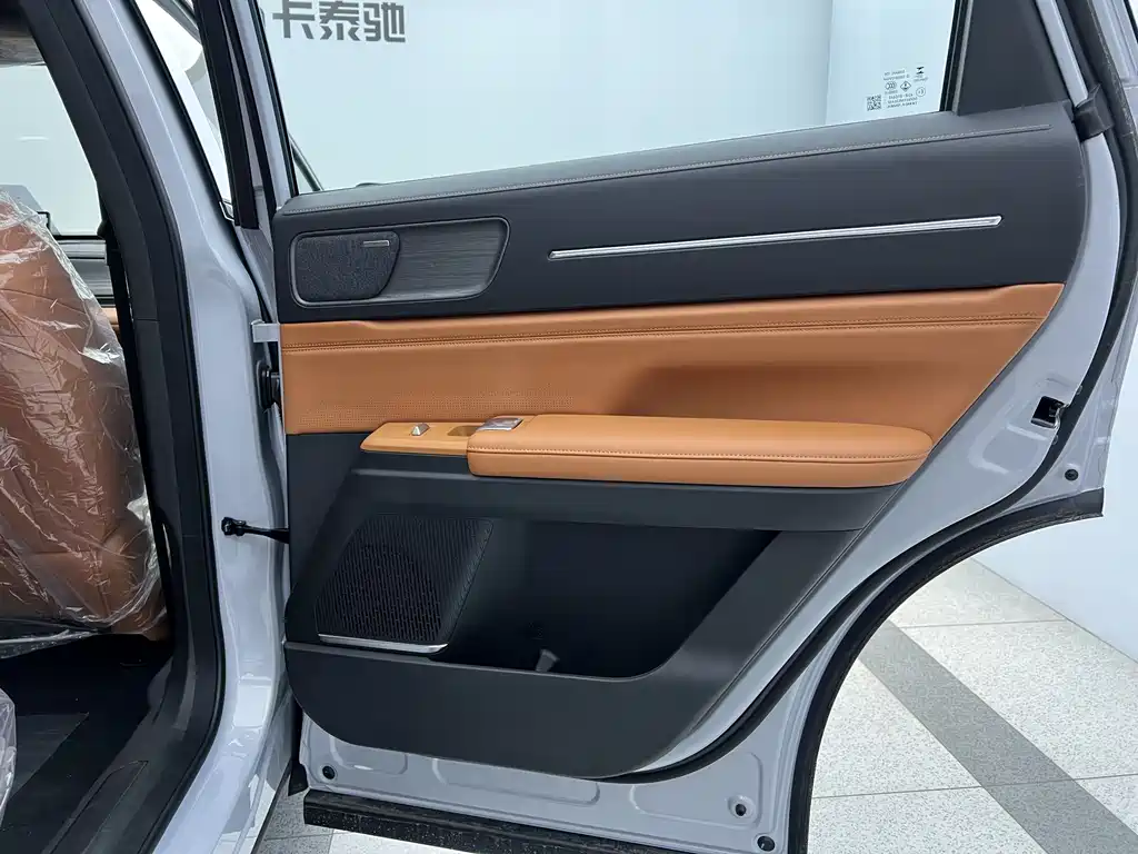 Jetour Jetour X70L 2026 1.5TD DCT Comfort 5-seater 2026 - thumbnail 17