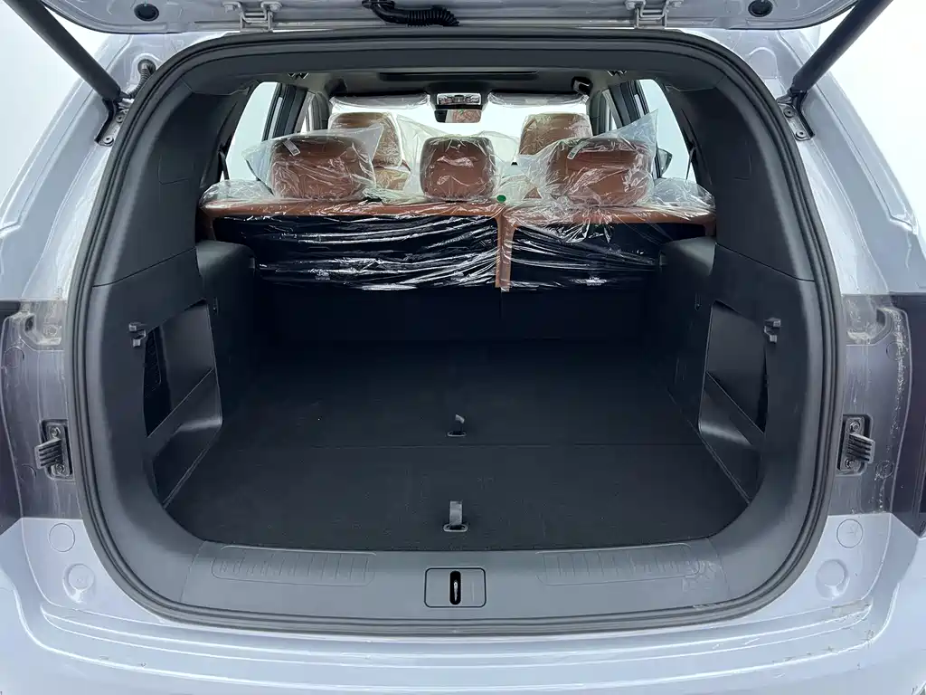 Jetour Jetour X70L 2026 1.5TD DCT Comfort 5-seater 2026 - thumbnail 29