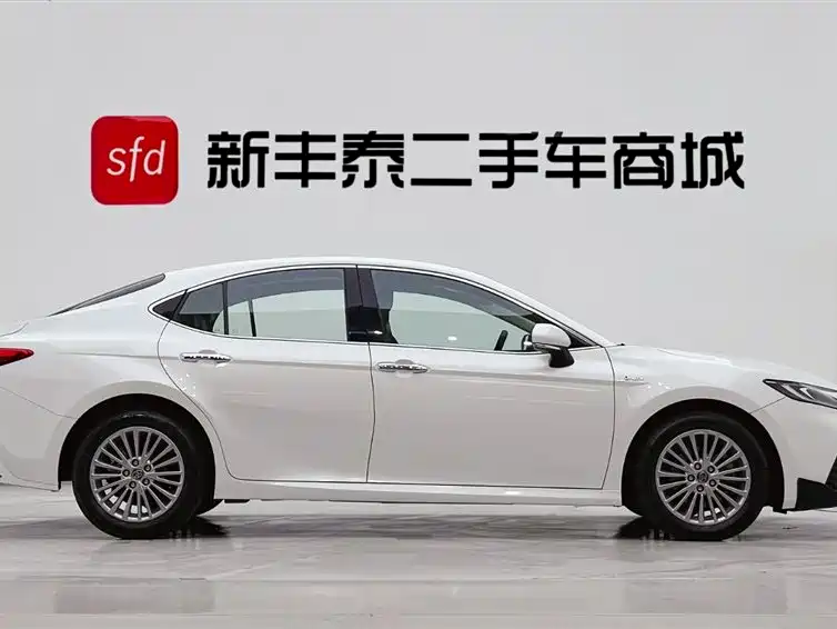 Toyota Camry 2024 Model Hybrid 2.0HG Premium Edition 2025 - thumbnail 3