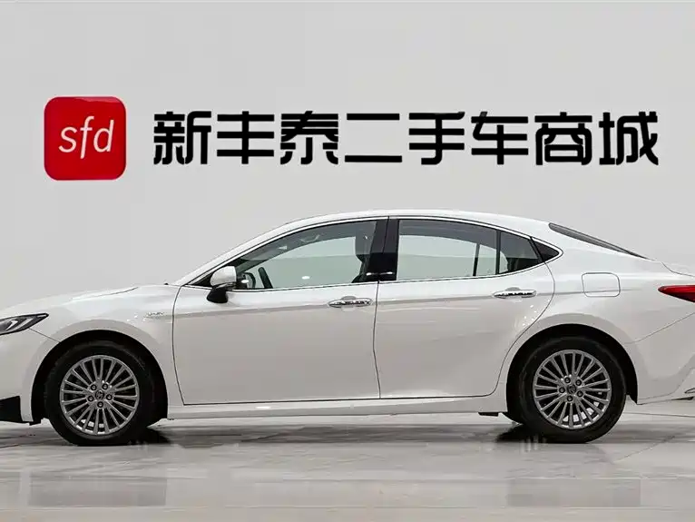 Toyota Camry 2024 Model Hybrid 2.0HG Premium Edition 2025 - thumbnail 4
