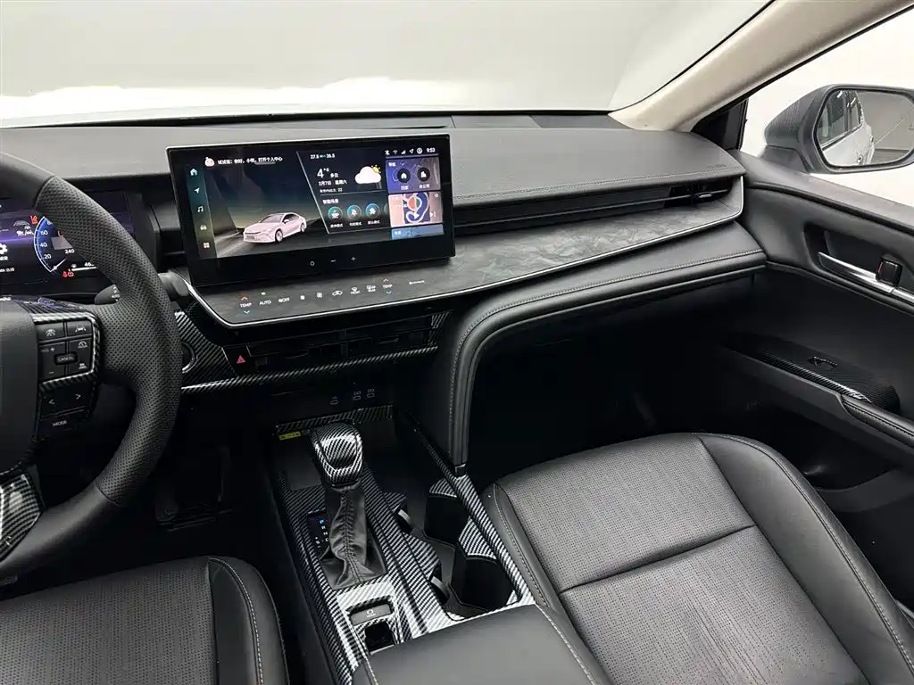 Toyota Camry 2024 Model Hybrid 2.0HG Premium Edition 2025 - thumbnail 14