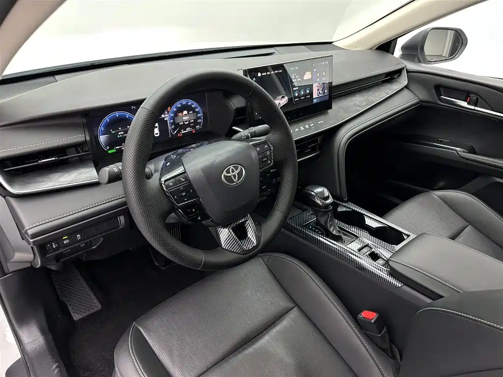 Toyota Camry 2024 Model Hybrid 2.0HG Premium Edition 2025 - thumbnail 15