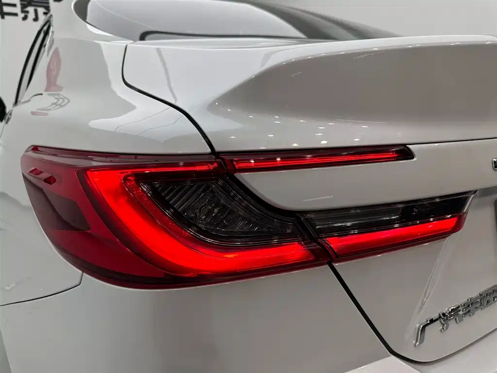 Toyota Camry 2024 Model Hybrid 2.0HG Premium Edition 2025 - thumbnail 27