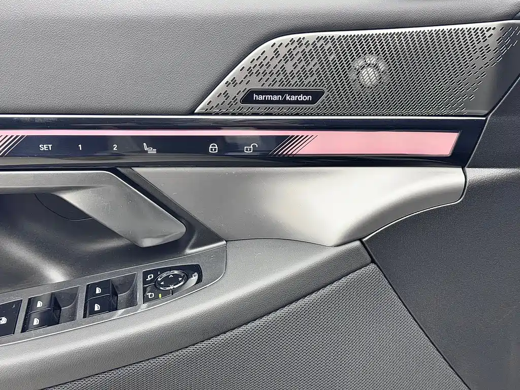 BMW BMW i5 2025 eDrive 40L M Sport Package 2025 - thumbnail 14