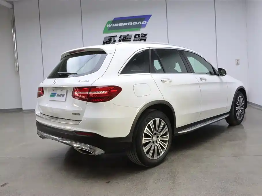 Mercedes-Benz Mercedes-Benz GLC 2016 GLC 260 4MATIC Sport Edition 2016 - thumbnail 4