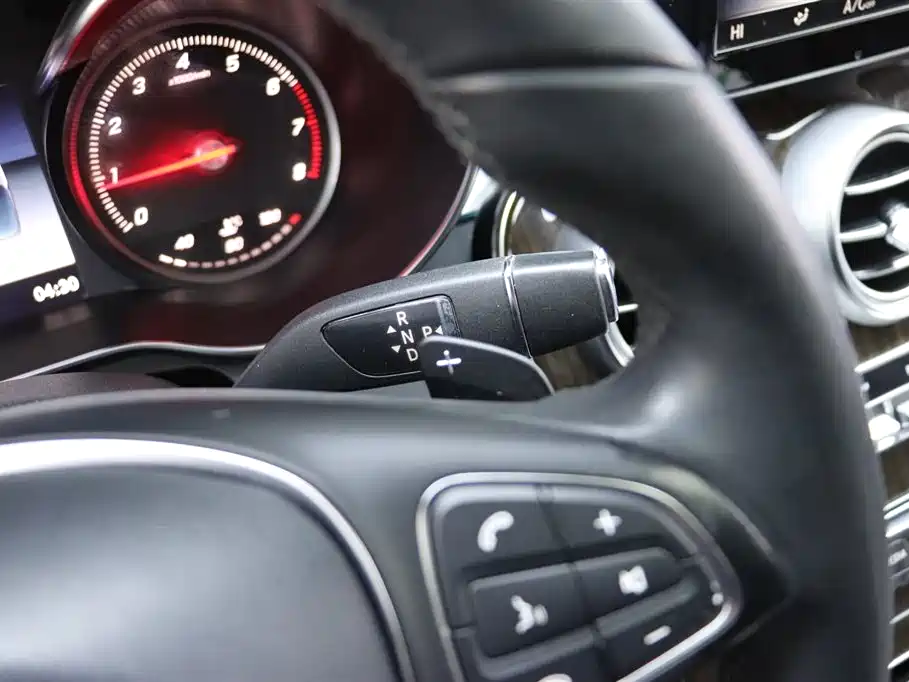 Mercedes-Benz Mercedes-Benz GLC 2016 GLC 260 4MATIC Sport Edition 2016 - thumbnail 9