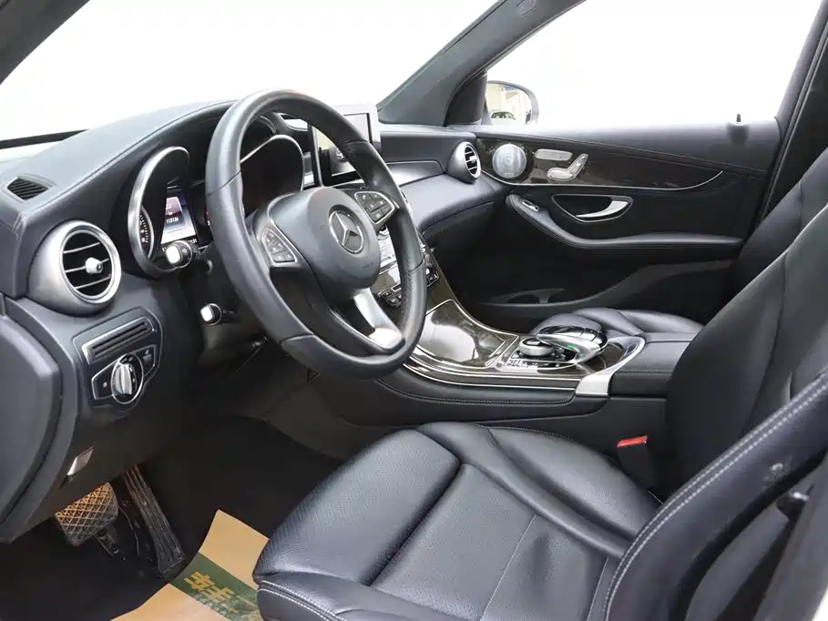 Mercedes-Benz Mercedes-Benz GLC 2016 GLC 260 4MATIC Sport Edition 2016 - thumbnail 13